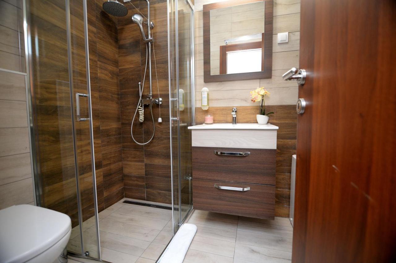 Hotel Hedonist Lux à Lucani Extérieur photo