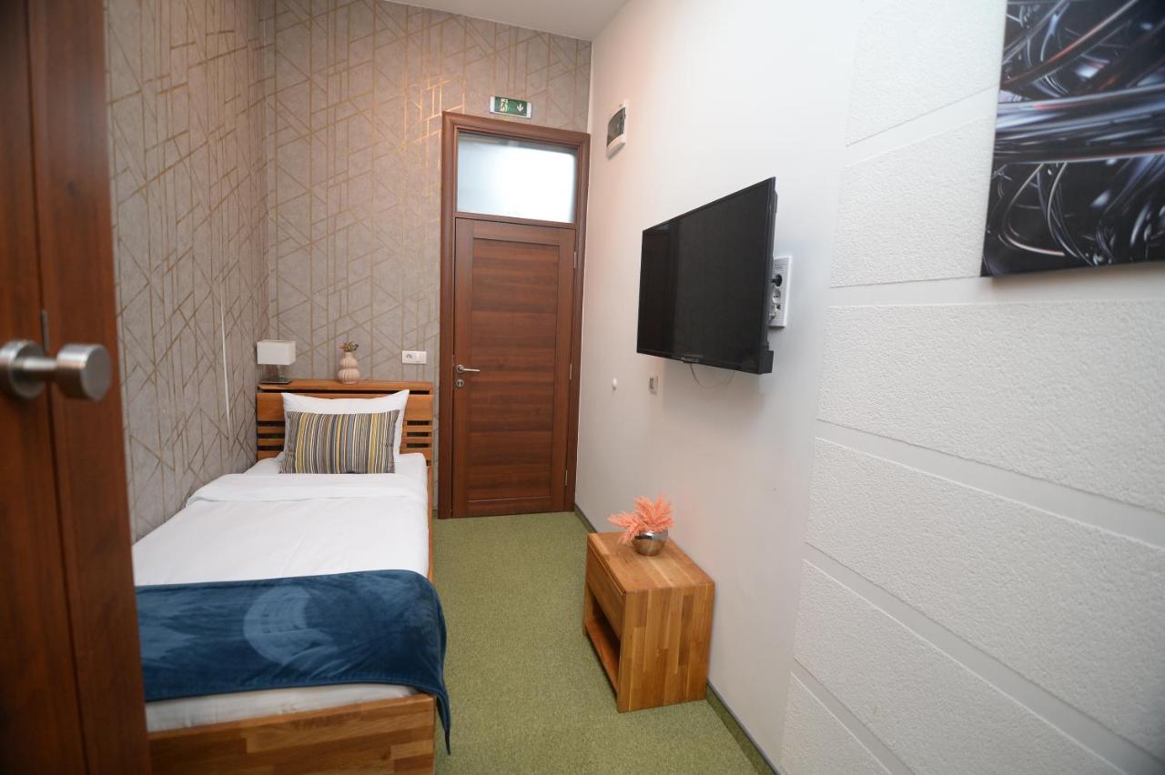Hotel Hedonist Lux à Lucani Extérieur photo