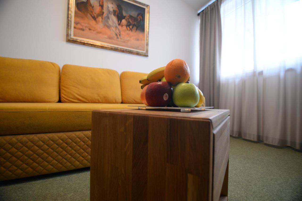 Hotel Hedonist Lux à Lucani Extérieur photo