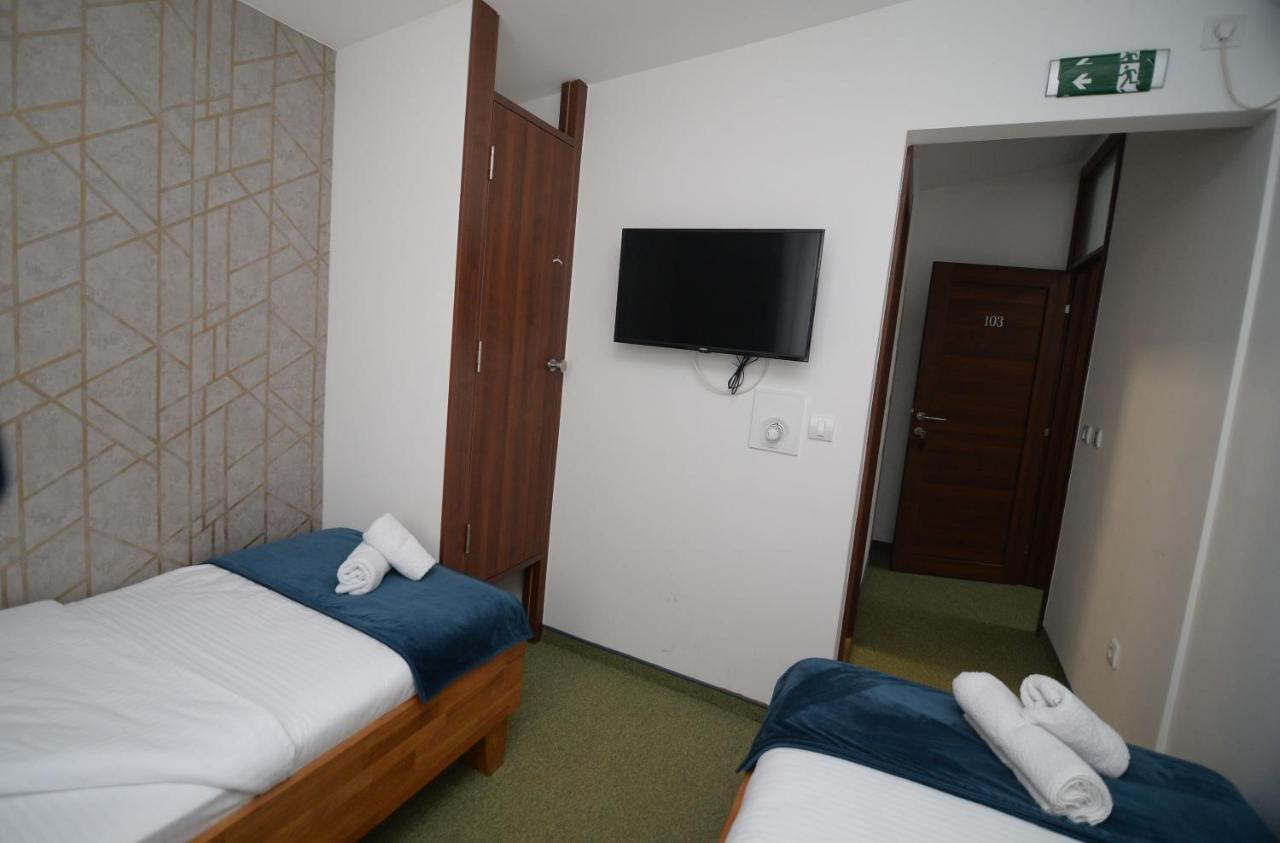 Hotel Hedonist Lux à Lucani Extérieur photo